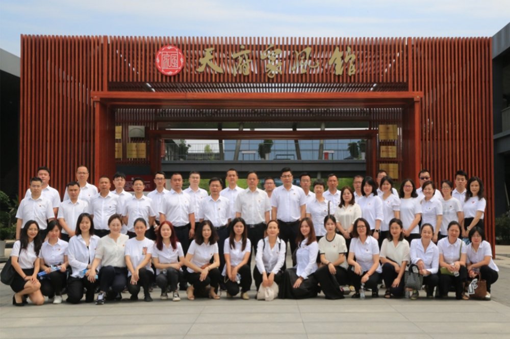 4J3A0937 为深入学习贯彻习近平总书记关于家风建